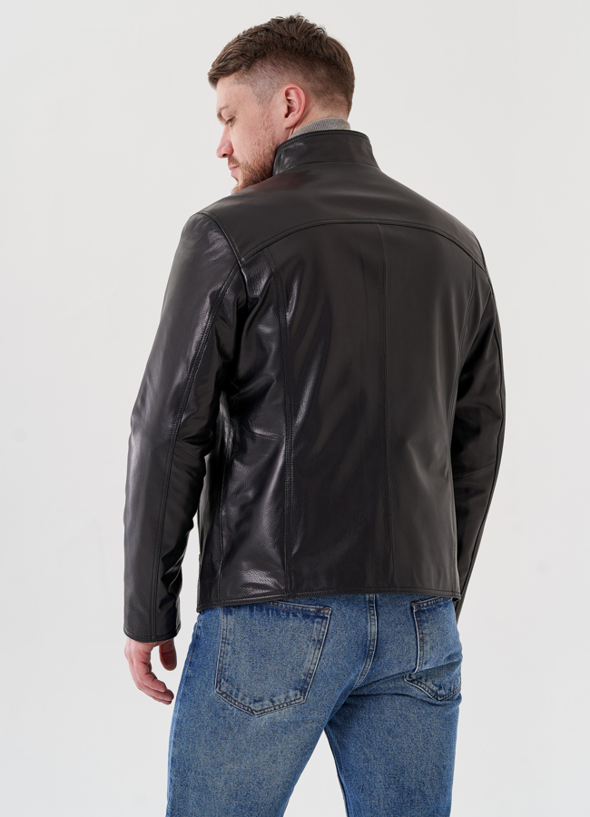 Мужская кожаная куртка черного цвета  модель № 24461 универмаг малина