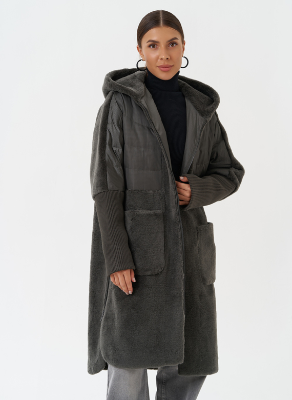Женское утепленное пальто с капюшоном