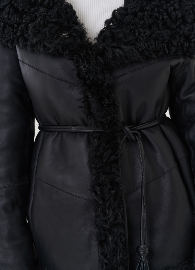 Двухсторонняя дубленка черного цвета модель № 26832 универмаг малина