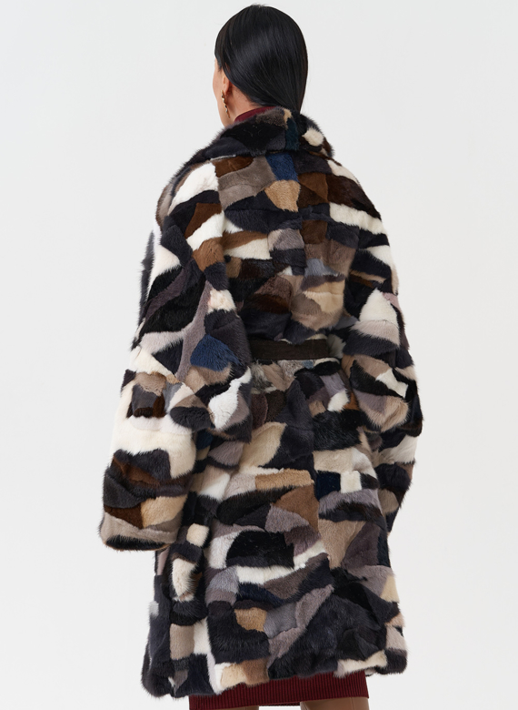 Шуба из меха норки с английским воротником