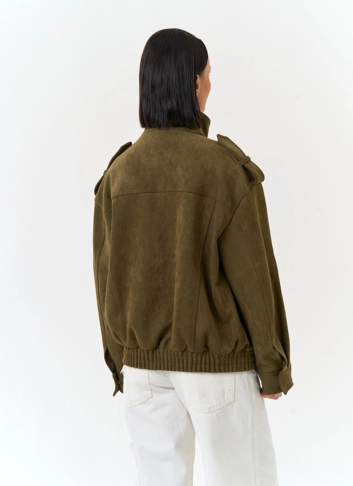 Женская куртка бомбер из эко замши