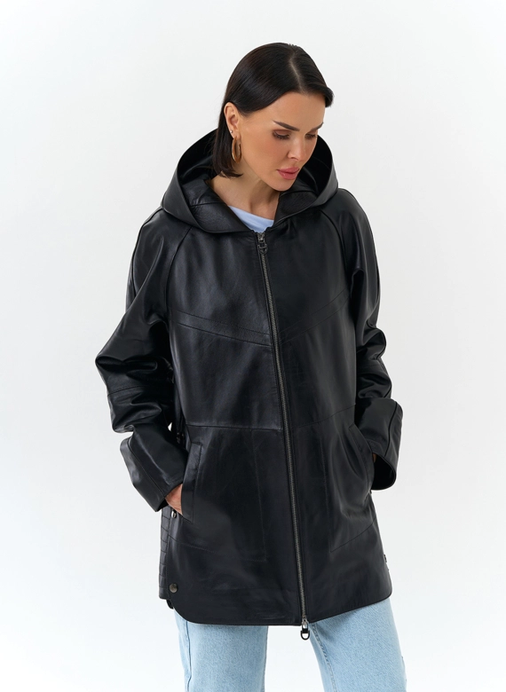 Женская куртка из натуральной кожи с капюшоном