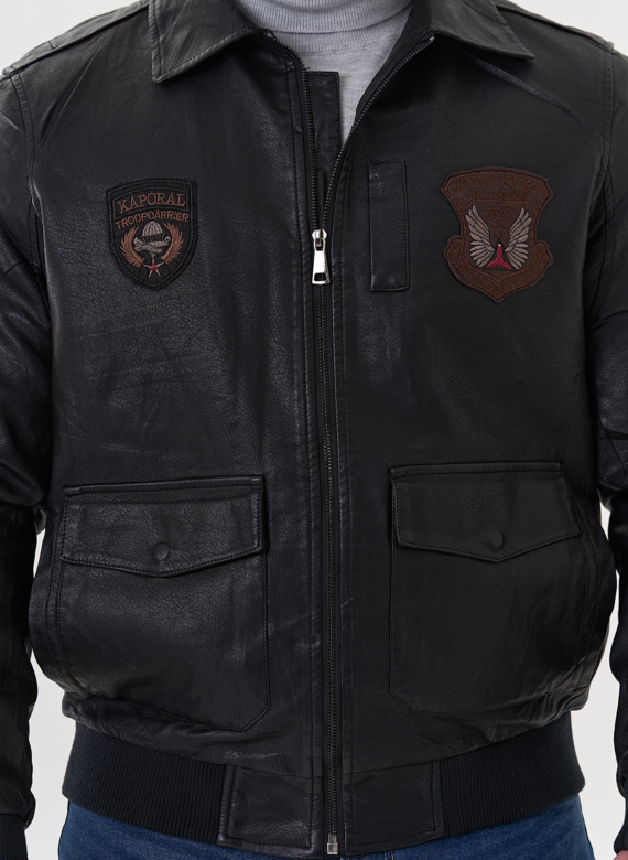 Мужская куртка из эко кожи черного цвета