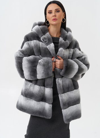 Шуба из кролика с капюшоном
