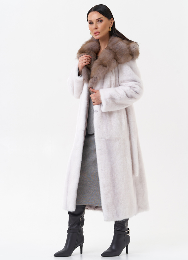 Белая шуба из норки с куницей модель № 29530 универмаг малина