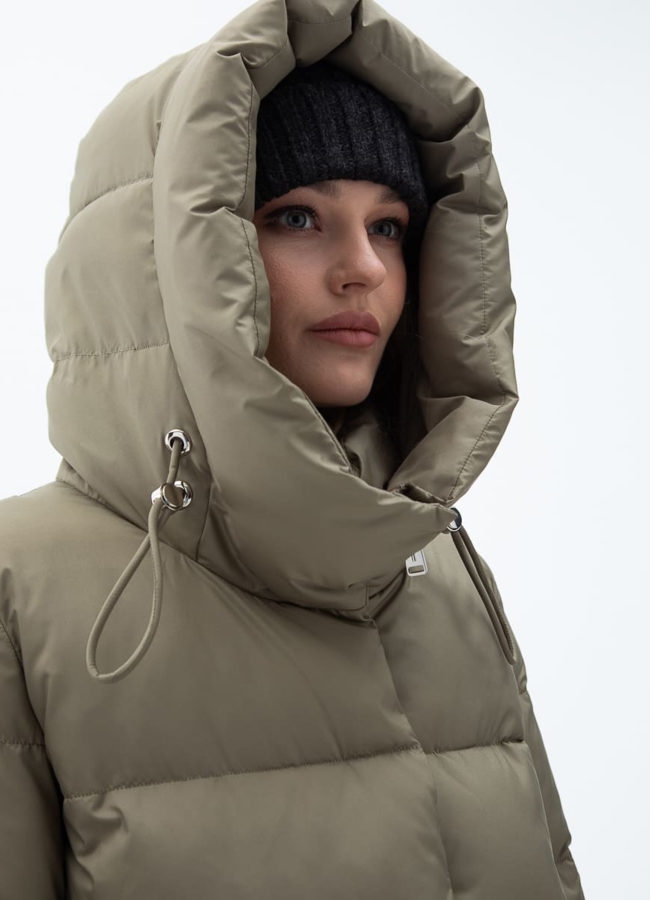 Женский пуховик с капюшоном модель № 31147 универмаг малина