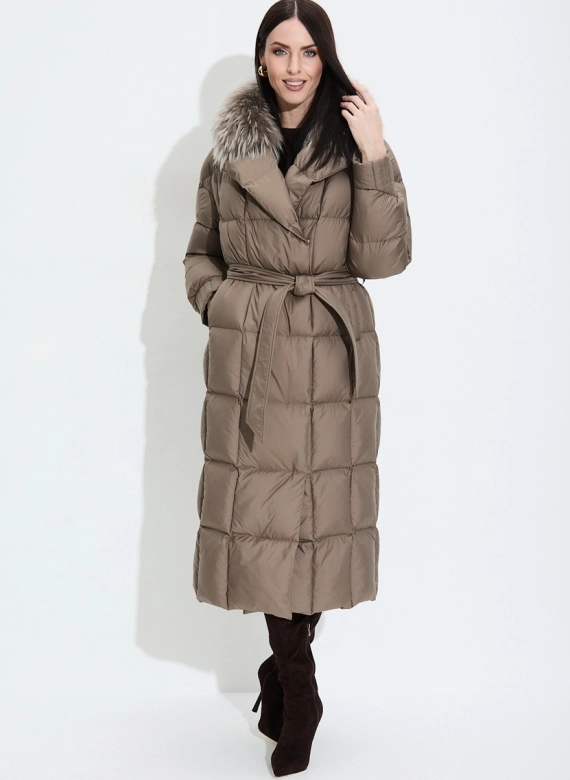 Женский пуховик с английским воротником  фото