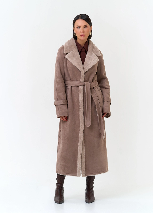 Женская дубленка из эко замши с английским воротником модель № 33918 меха малина