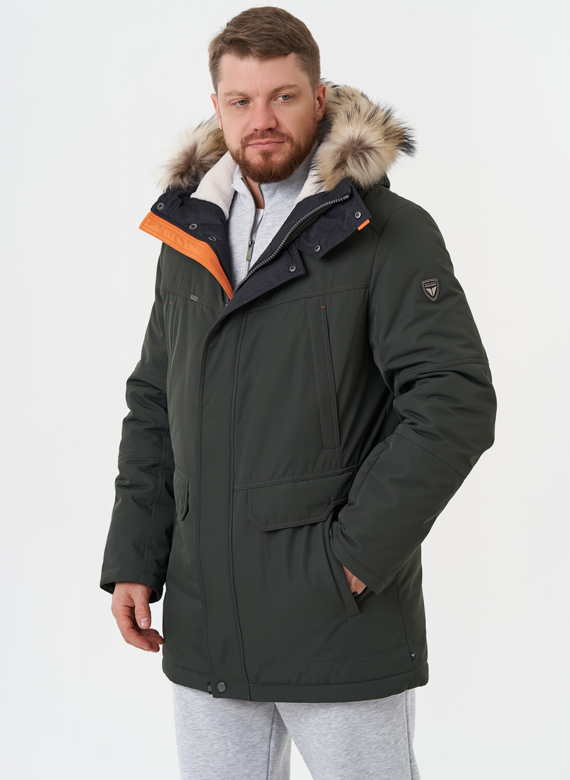 Пуховик с отделкой из меха енота