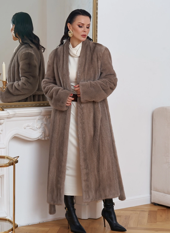 Длинная шуба из норки с поясом