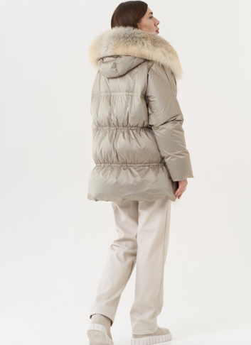 Пуховик женский с капюшоном 