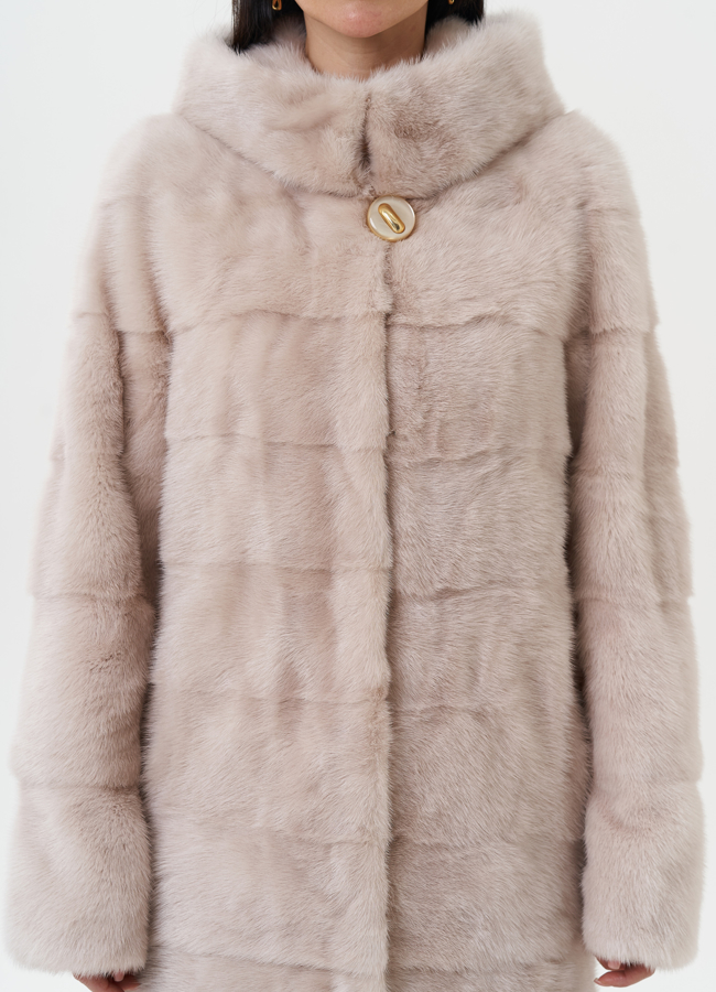 Светлая норковая шуба с капюшоном модель № 24955 универмаг малина