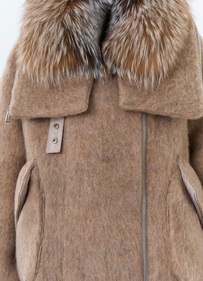 Женский пуховик с отделкой из меха блюфрост модель № 31818 универмаг малина