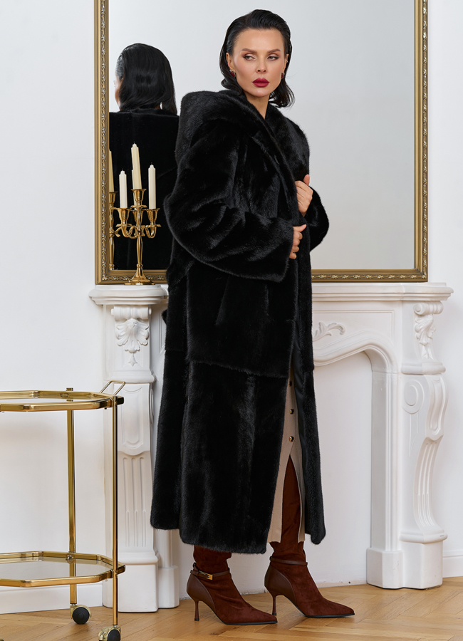 фото Женская шуба из скандинавской норки с капюшоном модель № 31635