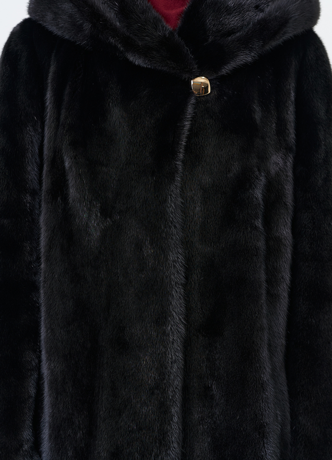 Женская шуба из скандинавской норки с капюшоном модель № 31635 универмаг малина