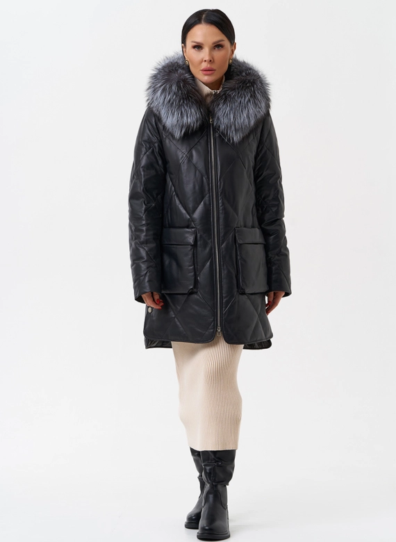 Женский кожаный пуховик с капюшоном