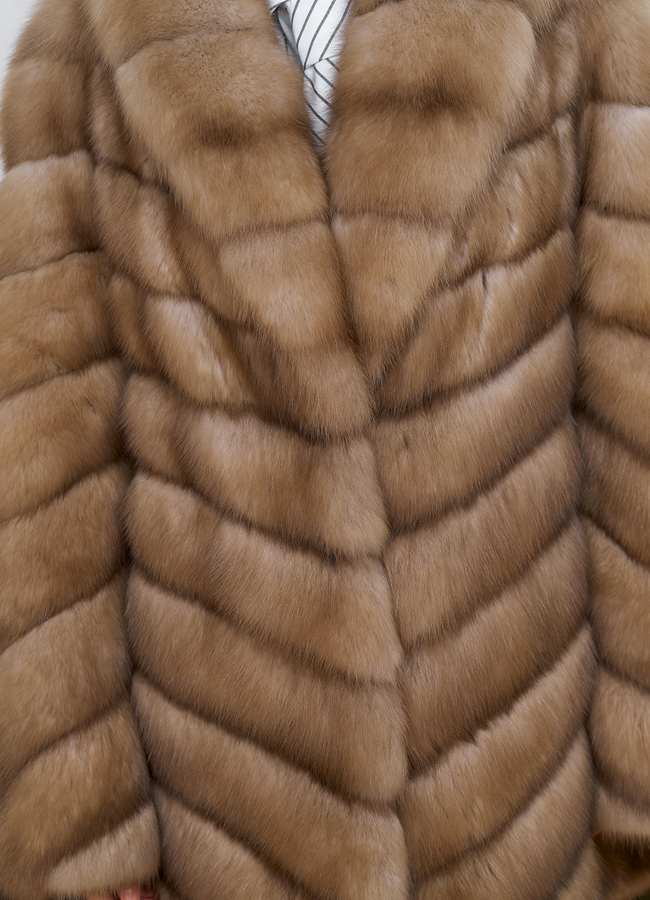 Женская шуба из куницы с воротником шаль модель № 31728 универмаг малина