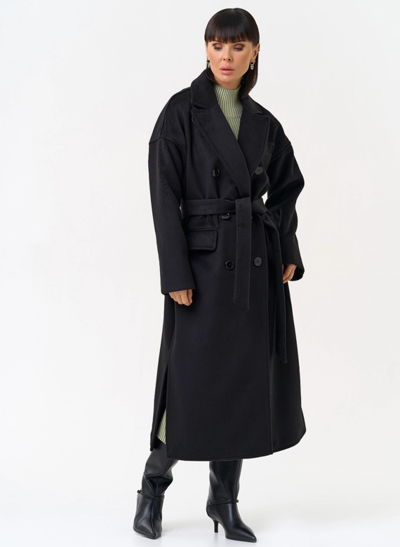 Женское двубортное пальто черного цвета